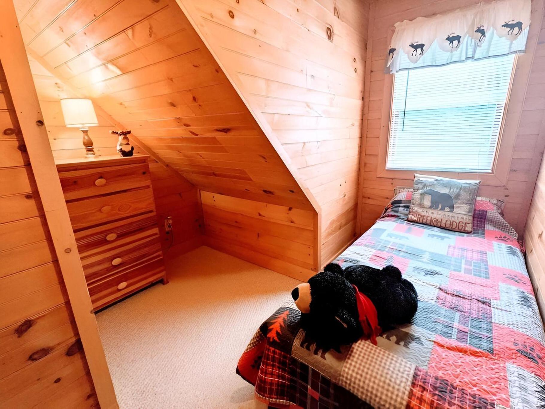 Prime Mountain Cabin - Near Galinburg Downtown جاتلينبرج المظهر الخارجي الصورة