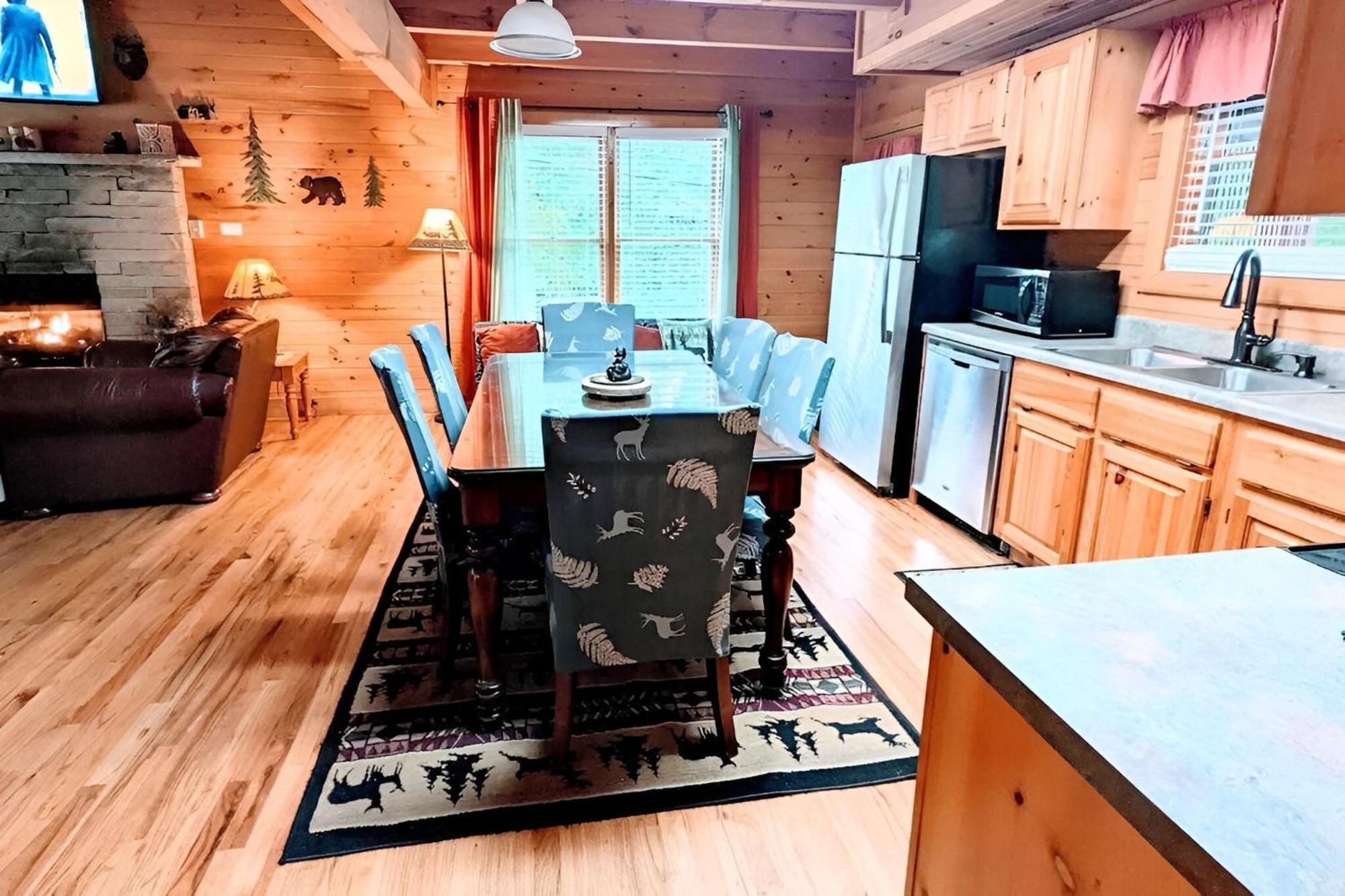 Prime Mountain Cabin - Near Galinburg Downtown جاتلينبرج المظهر الخارجي الصورة
