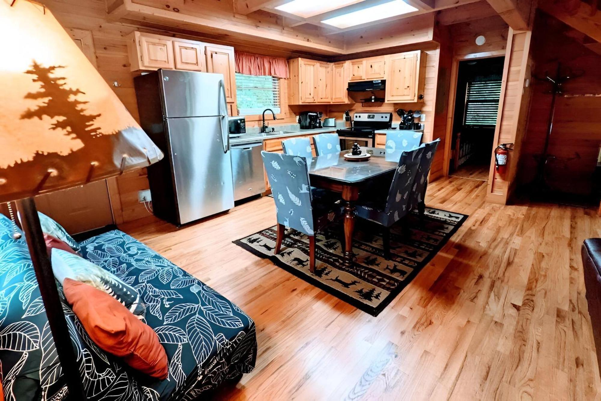Prime Mountain Cabin - Near Galinburg Downtown جاتلينبرج المظهر الخارجي الصورة