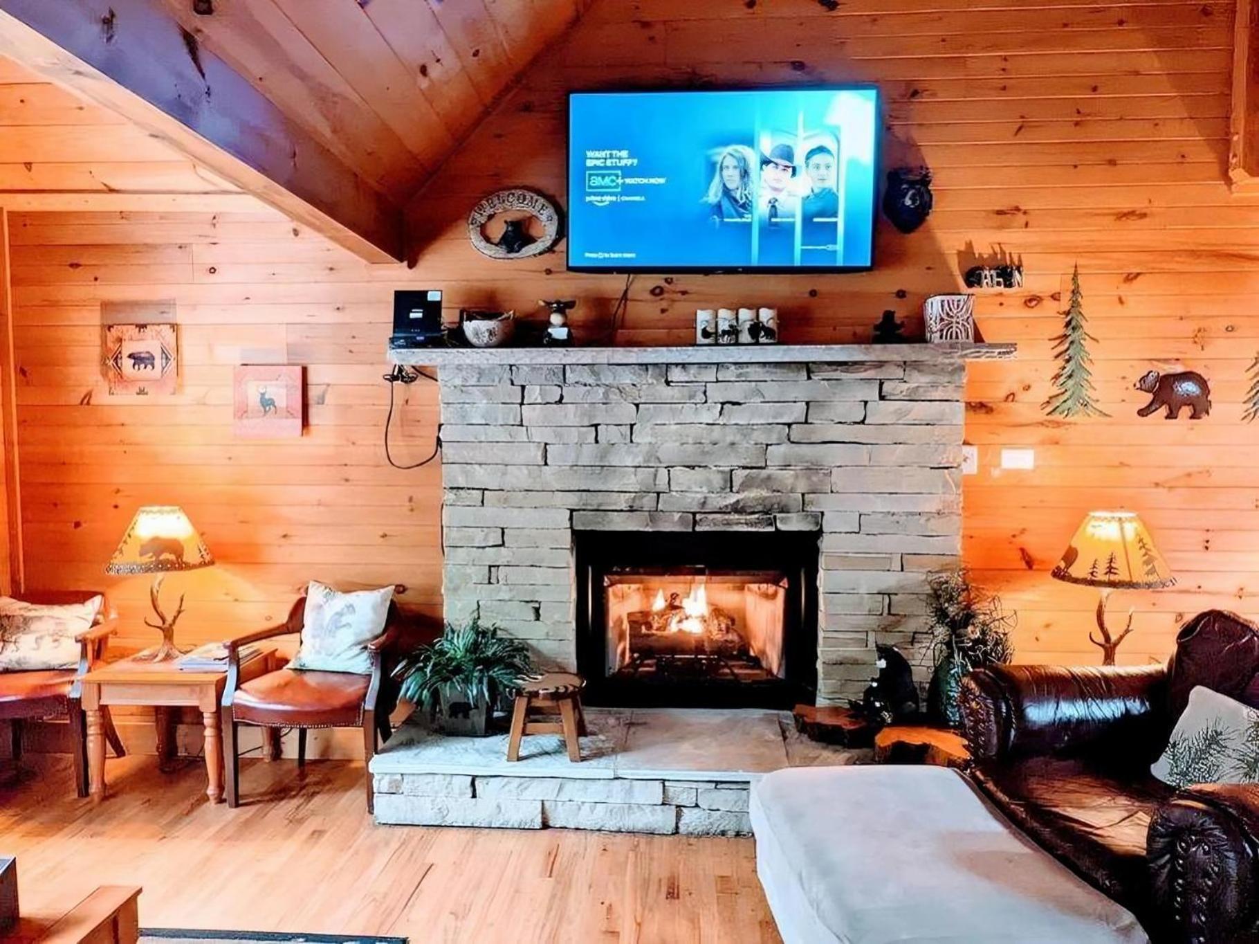Prime Mountain Cabin - Near Galinburg Downtown جاتلينبرج المظهر الخارجي الصورة